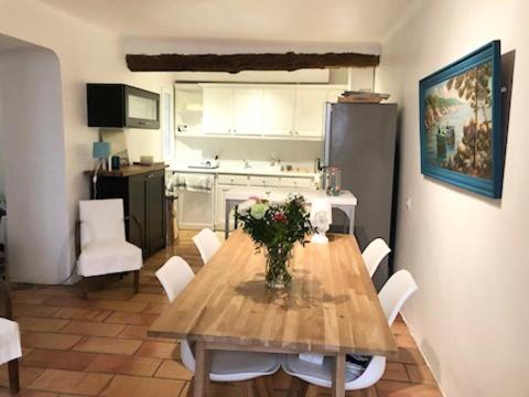 Éguilles Maison De Village Avec Vue מראה חיצוני תמונה